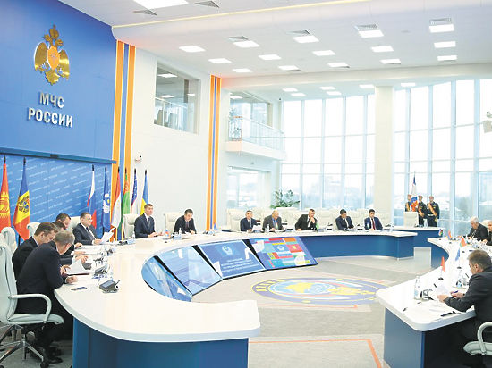 В МЧС России состоялось заседание Межгосударственного совета по чрезвычайным ситуациям 
