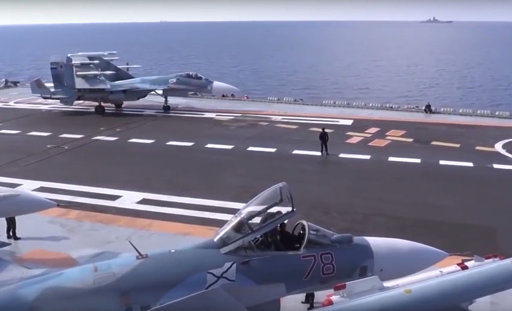 Авианосец "Адмирал Кузнецов" внутри и снаружи: чем гордится российский флот