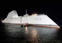 При прохождении Панамского канала в понедельник вечером встал новейший эсминец ВМС США типа Zumwalt