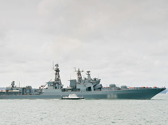 «Вице-адмирал Кулаков» по просьбе украинского капитана взял судно на буксир