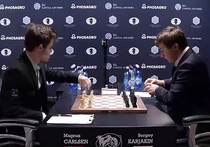 6 с половиной часов длилась 10-я партия матча на первенство мира между норвежцем Магнусом Карлсеном и россиянином Сергеем Карякиным (на фото)