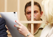 В Кремле предложили арестованному экс-губернатору Кировской области Никите Белых дать показания на Алексея Навального в рамках «дела «Кировлеса» в обмен на перевод под домашний арест