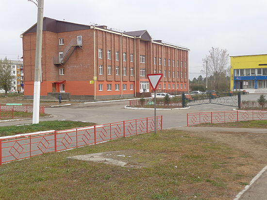 Житель Усолья потребовал от губернатора Приангарья назвать сумму ремонта здания администрации в Белореченском
