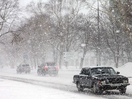 Костромскую область заметает снег
