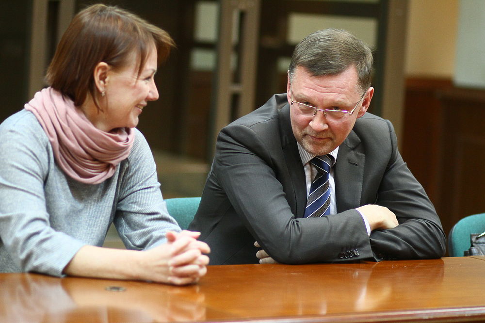 Суд отклонил ходатайство адвокатов Улюкаева об отмене домашнего ареста