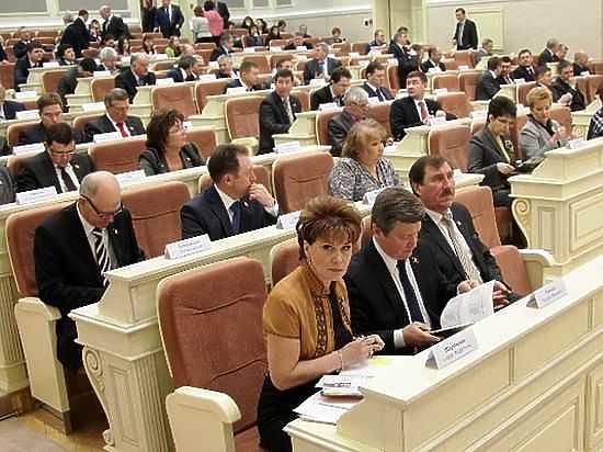 Депутаты Госсовета проголосовали за сокращение количества мест в региональном парламенте Удмуртии