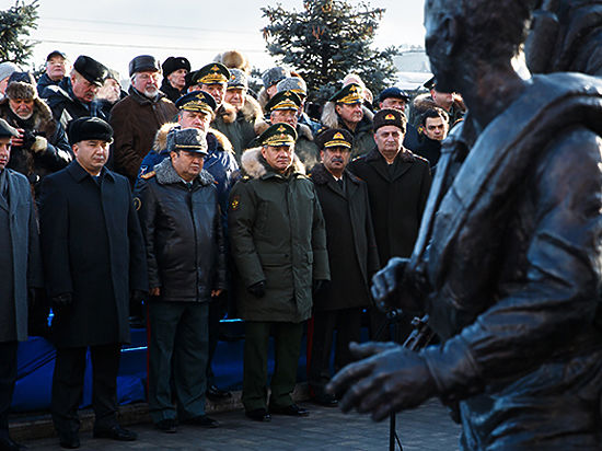 В Москве открыли памятник по мотивам фильма «Они сражались за Родину»