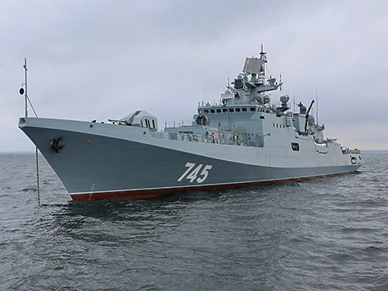Суда Черноморского флота заняли позиции к западу от Крыма