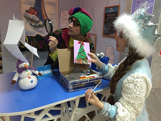 Костромской Снегурочке со всей России присылают подарки