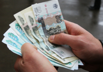 По итогам третьего квартала правительство установило в России новый прожиточный минимум - теперь он равняется 9 889 рублям, то есть уменьшился на 67 рублей
