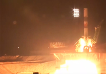 В Центре управления полетами (ЦУП) России назвали причину аварийного запуска космического грузовика «Прогресс МС-04», который не смог выйти на орбиту. По данным ведомства, это произошло из-за отключения двигателя третьей ступени ракеты-носителя «Союз-У».