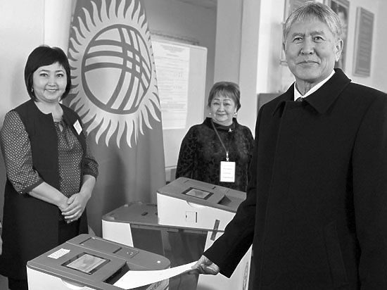 Как в Кыргызстане прошло голосование на выборах в местные кенеши и референдум?