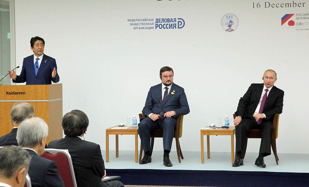 Путин и Абэ, улыбаясь, обсудили совместное хозяйство на Южных Курилах
