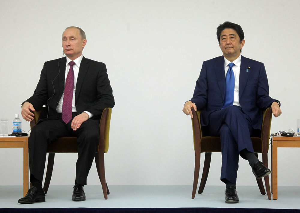 Путин и Абэ, улыбаясь, обсудили совместное хозяйство на Южных Курилах