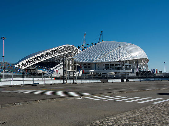 Почти закончены работы по переделке олимпийской арены в футбольную