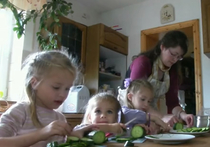 В минувшие выходные в сибирскую глубинку, на север Новосибирской области, на постоянное жительство из Германии приехала семья Мартенсов, членов которой называют «сексуальными беженцами»