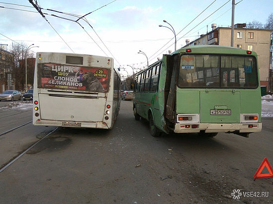 В Кемерове водитель «маршрутки» возил пассажиров на неисправном транспорте 