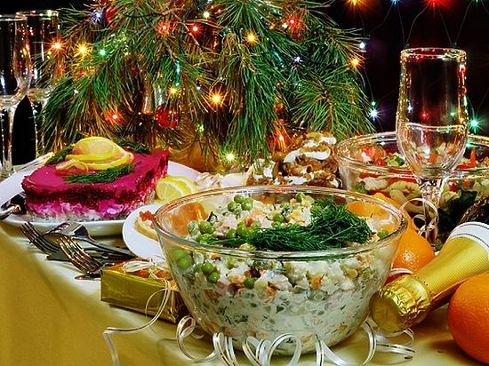 За год в России набор продуктов для праздничного стола подорожал на 3,6%