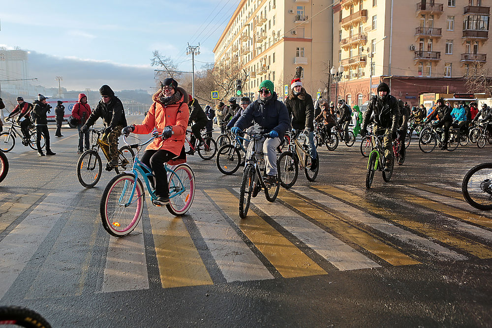 В Москве состоялся экстремальный велопарад при минус 26