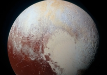 На карликовой планете Плутон, некоторое время назад считавшейся девятой планетой Солнечной системы, специалисты обнаружили своеобразные ледяные башни, достигающие в высоту без малого пяти километров