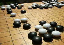 Таинственный игрок под псевдонимом Master(P), в последнее время активно обсуждавшийся на формумах, посвященных игре го, на самом деле оказался прототипом новой версии искусственного интеллекта AlphaGo