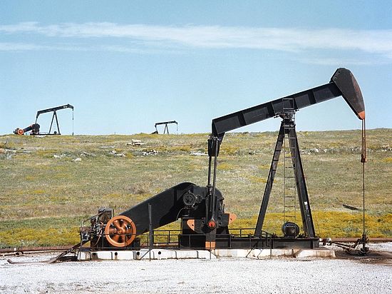 Вашингтон намерен наказывать всех, кто инвестирует в добычи нефти и газа в РФ
