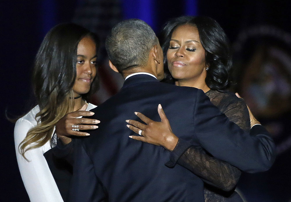 Самый чувствительный президент США: прощаясь, Обама показал полный спектр эмоций
