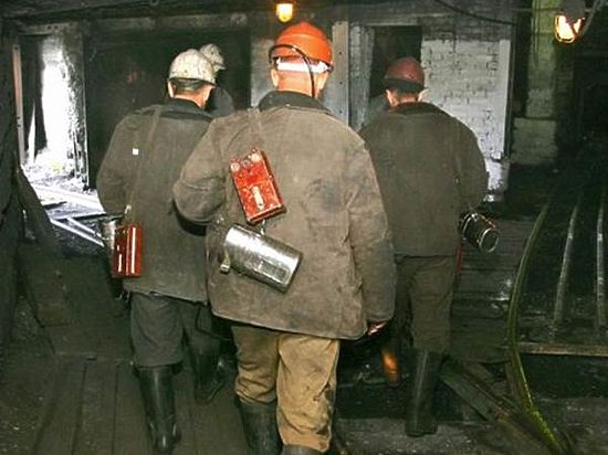 Вместо решения вопроса по гуковским шахтерам, депутат Думы поехал давать интервью