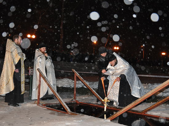 19 января православных ждут ледяные иордани