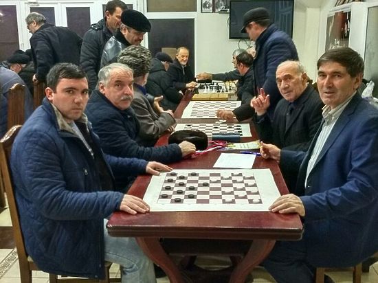В Махачкале прошел городской турнир по русским шашкам