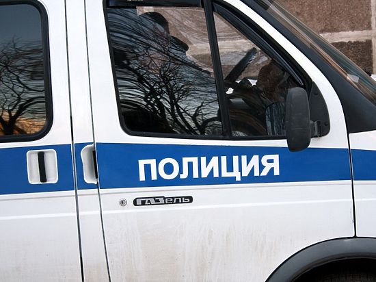 Водитель в Оренбурге сбил двух школьниц на пешеходе и скрылся