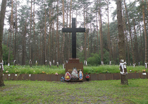 Между Украиной и Польшей очередной скандал: неизвестные осквернили польское военное кладбище, расположенное в черте города Киева на территории заповедника "Быковнянские могилы»