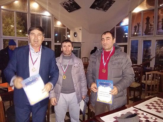 В Махачкале, прошел турнир по русским шашкам в честь образования ДАССР