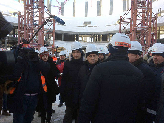 Нижегородцы подарили Виталию Мутко футбольный мяч