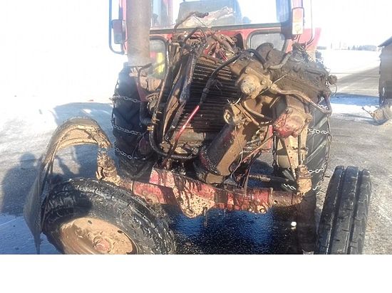 В Дебесском районе при столкновении с фурой погиб водитель трактора