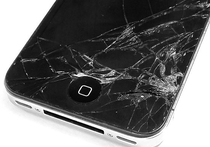 Представители Эппл предложили клиенту поменять айфон на новый со скидкой, но даже так он должен был доплатить 22 тысячи рублей
