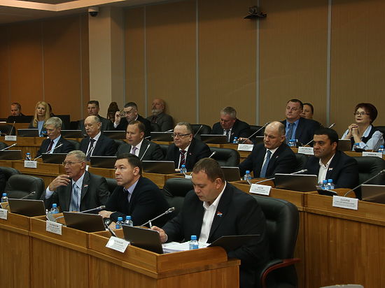 Приморские парламентарии обсудили изменения и инициативы 