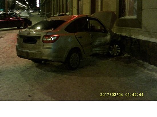 4 человека пострадали при столкновении машин на улице Советской в Удмуртии