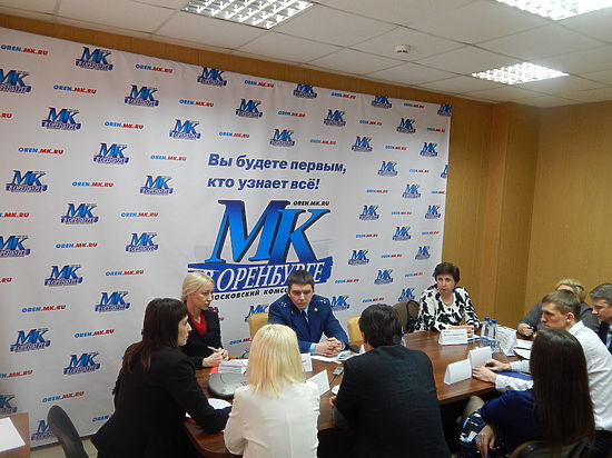 За круглым столом в редакции "МК" в Оренбурге" встретились представители различных госструктур, которые так или иначе отвечают за борьбу с деструктивными группами, а также волонтеры.  
