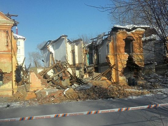 Под завалами обрушившегося в Омске дома людей не обнаружили 