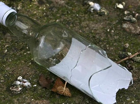 Житель Юргинского района разгневался на товарища из-за разбитой бутылки водки