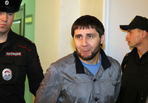 Возможное алиби главного обвиняемого в убийстве политика Бориса Немцова, в среду, 15 февраля, в Московском окружном военном суде обернулось «цирком»