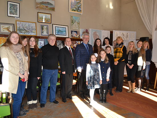 В Ялте открылась художественная выставка «Эстафета поколений»: зимние мотивы