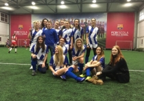Команда "МК", только в этом году дебютировавшая в соревнованиях Любительской женской футбольной лиги "Пантеон", играет на удивление мощно