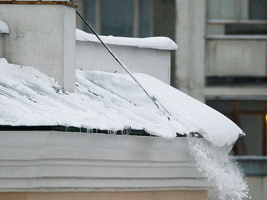 Пенсионерка погибла от сошедшего снега с крыши частной пекарни