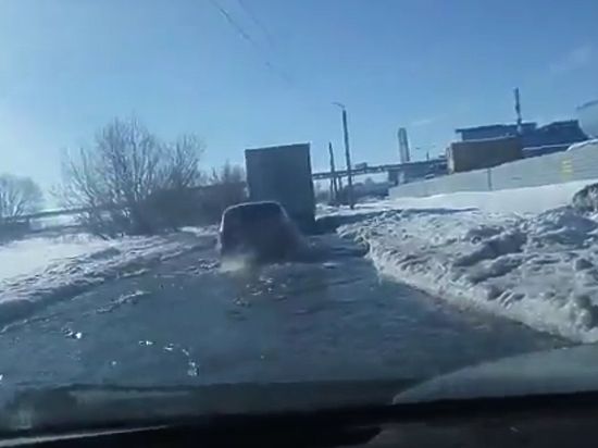 В Омске затоплена улица Багнюка