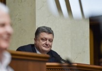 Бывшие украинские депутаты Владимир Олейник и Олег Царев заявили в четверг, что президент Украины Петр Порошенко начал готовиться к бегству в Испанию