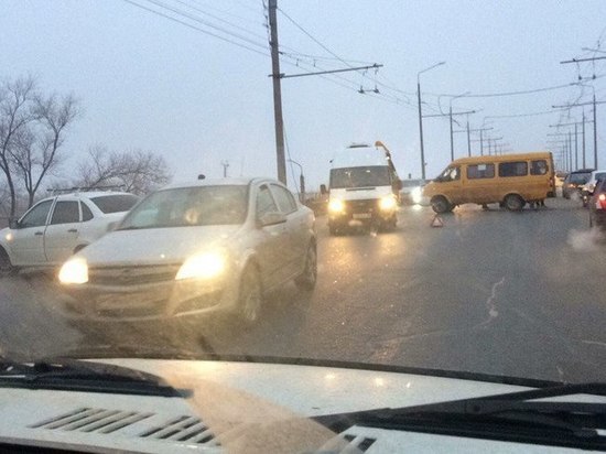 Газель с пассажирами  на Донгузском мосту в Оренбурге  попала в  ДТП 