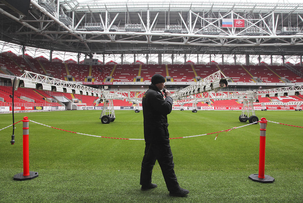 Чиновники ФИФА проинспектировали "Открытие Арену" и похвалили газон