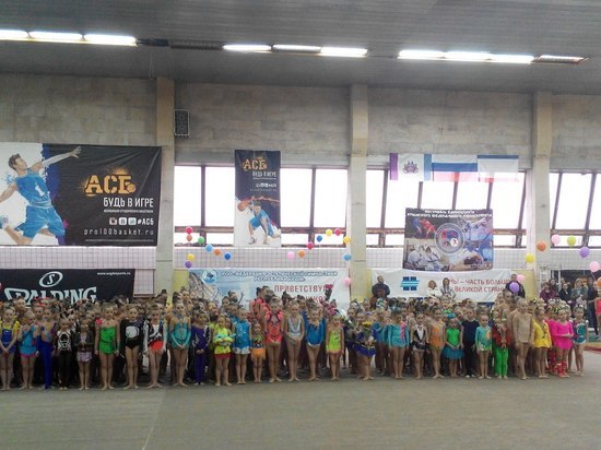 Крымская Федерация эстетической гимнастики существует уже год, и сегодня насчитывает около 500 воспитанников от 4 до 18 лет